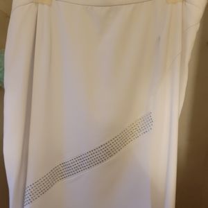 White suit with white hat